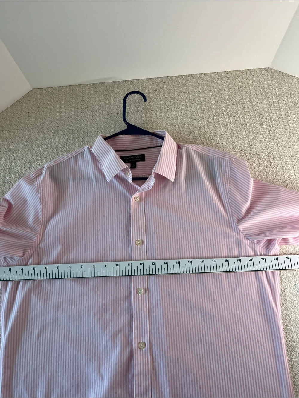 Banana Repubic, Pink Stripe Men's Dress Shirt, Non-Iron standard fit, size large